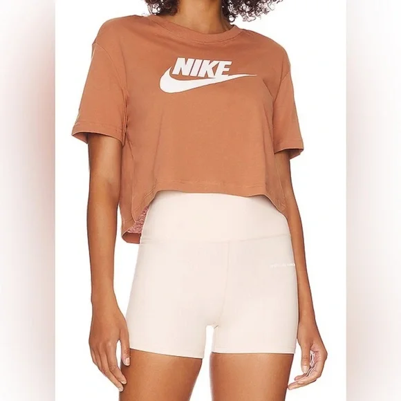 NIKE | Essential Crop Tee | M - Picture 2 of 8